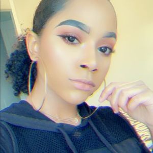 Meet your Posher, Korrina